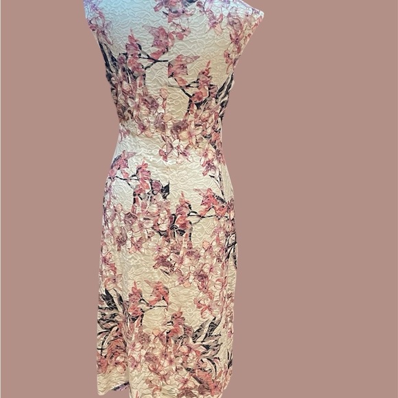 CONNECTED APPAREL LACE SHELL OVER POLYESTER LINING DRESS SIZE 6 GENTLY WORN - Picture 2 of 3